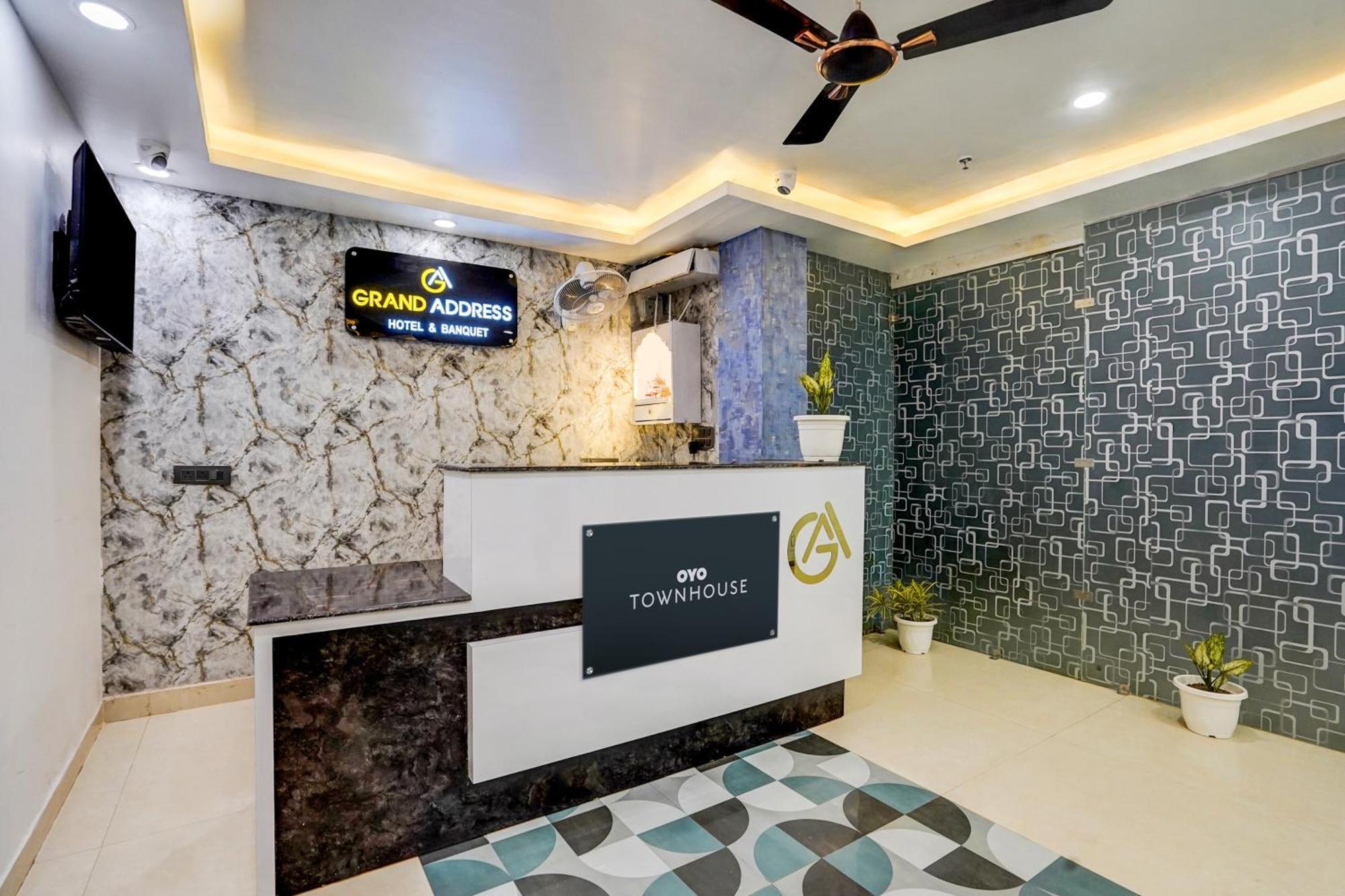 גאזיאבאד Townhouse Grand Address Hotel And Banquet מראה חיצוני תמונה