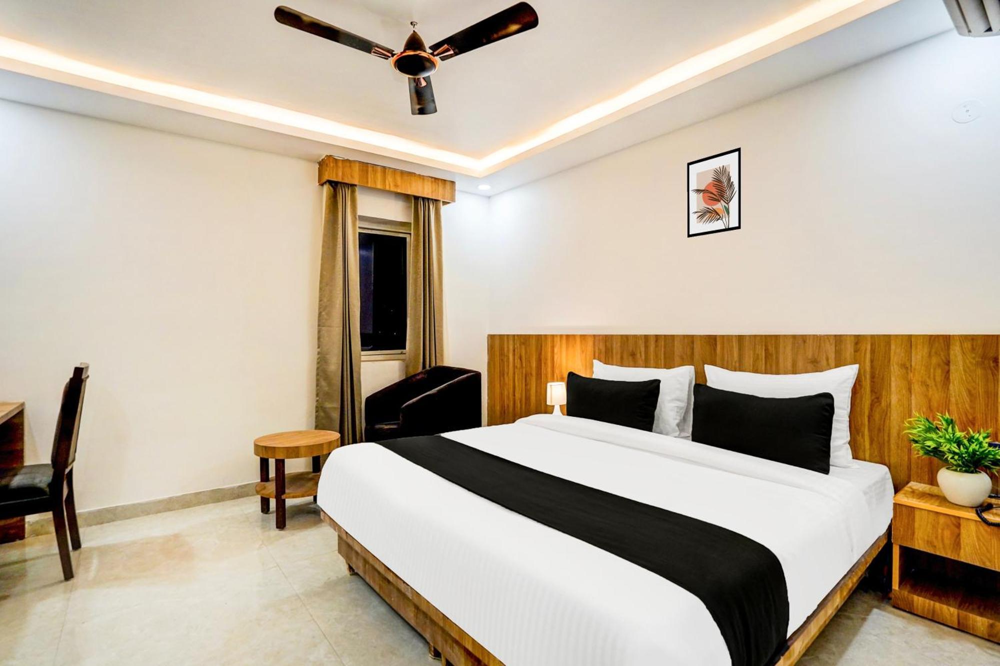 גאזיאבאד Townhouse Grand Address Hotel And Banquet מראה חיצוני תמונה