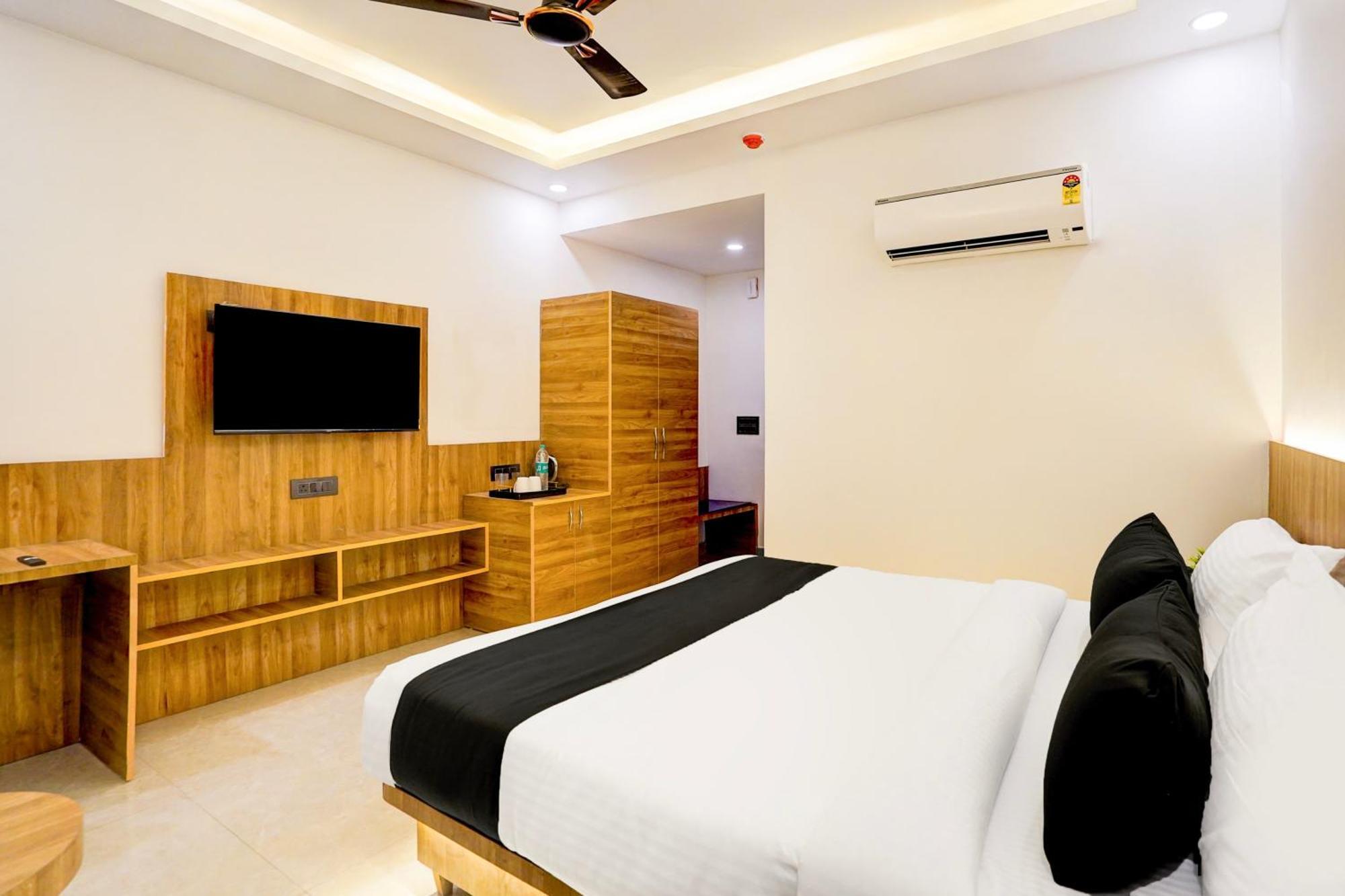גאזיאבאד Townhouse Grand Address Hotel And Banquet מראה חיצוני תמונה