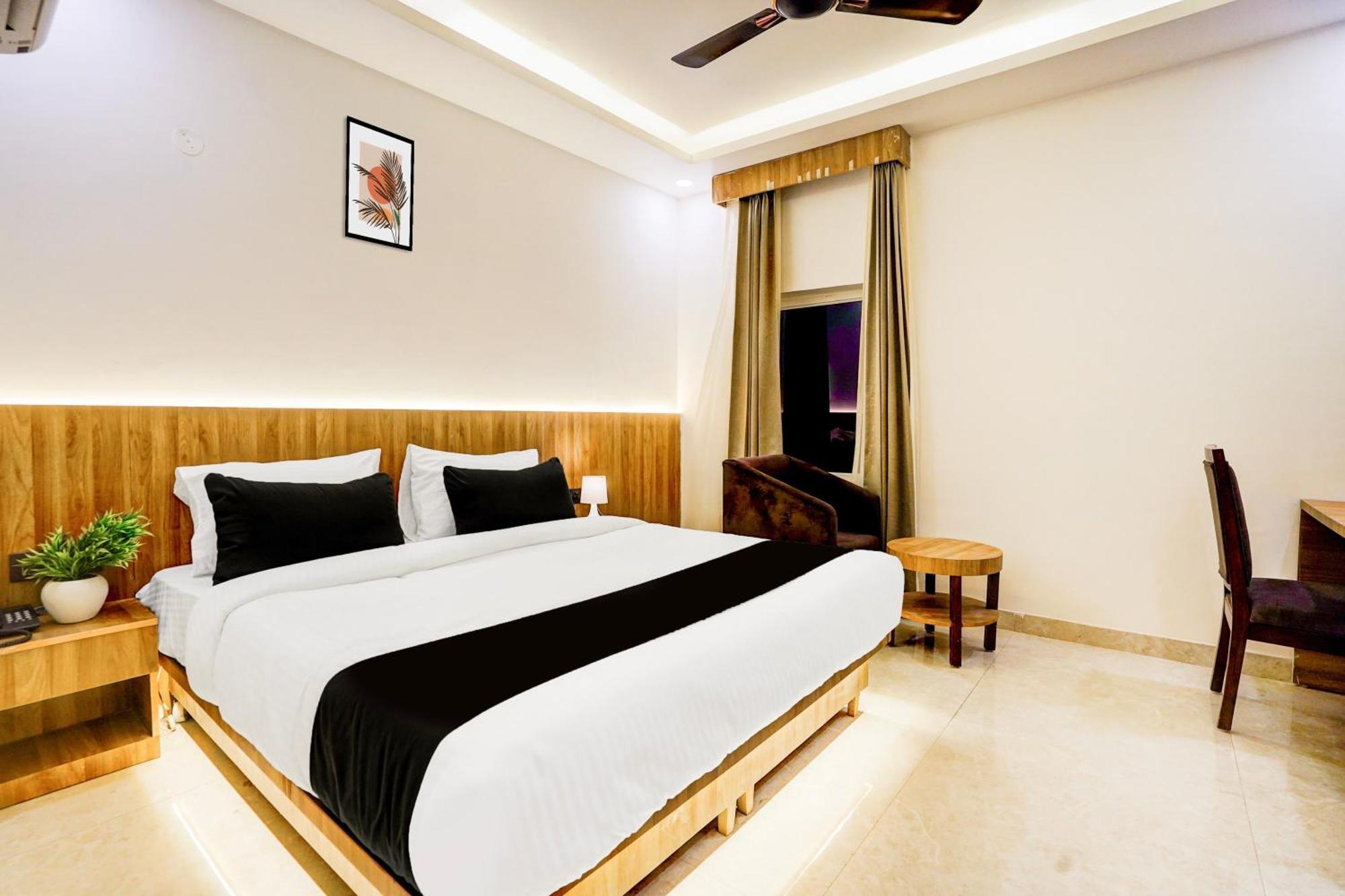 גאזיאבאד Townhouse Grand Address Hotel And Banquet מראה חיצוני תמונה