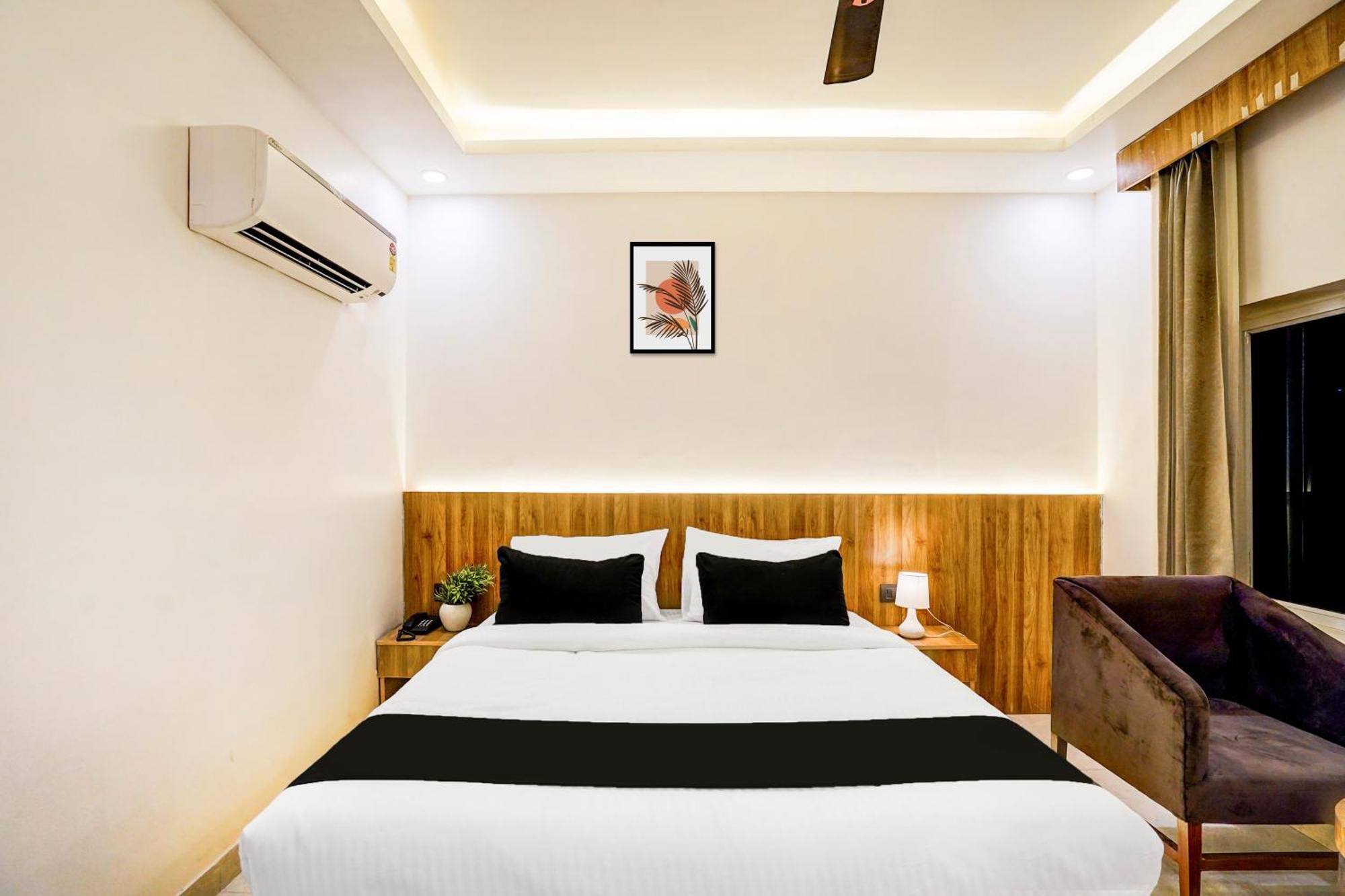 גאזיאבאד Townhouse Grand Address Hotel And Banquet מראה חיצוני תמונה