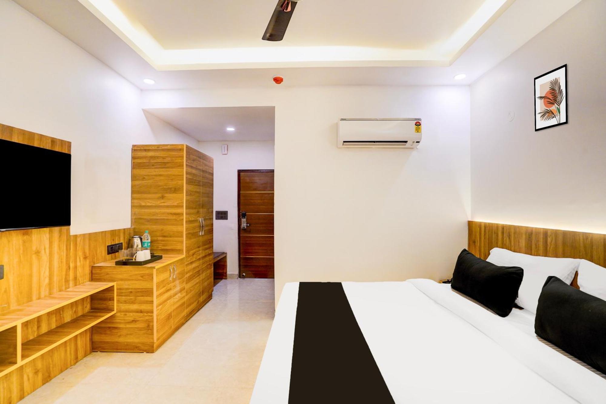 גאזיאבאד Townhouse Grand Address Hotel And Banquet מראה חיצוני תמונה