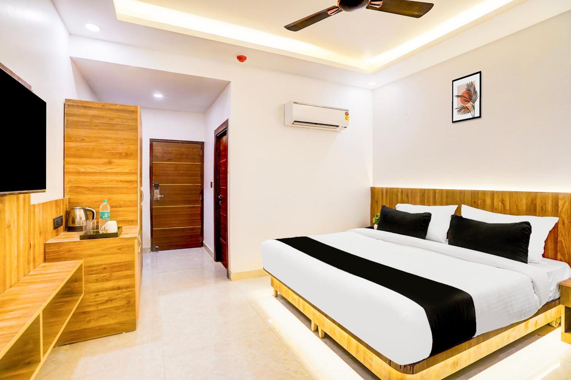 גאזיאבאד Townhouse Grand Address Hotel And Banquet מראה חיצוני תמונה